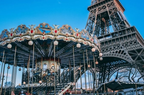 Paris & Disneyland Turu Pegasus ile 4 Gece Öğlen Git - Öğlen Dön